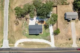 750 Jay Bird Ln, Reno, TX 76082 - Photo 35