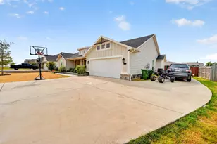 113 Ridgetop Trl, Rhome, TX 76078 - Photo 3