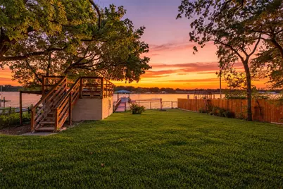 284 Shoreline Drive N, Azle, TX 76020 - Photo 35