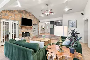 284 Shoreline Dr N, Azle, TX 76020 - Photo 11