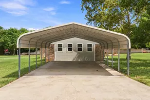 101 W Avenue G, Valley Mills, TX 76689 - Photo 27