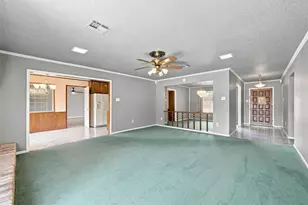 101 W Avenue G, Valley Mills, TX 76689 - Photo 9