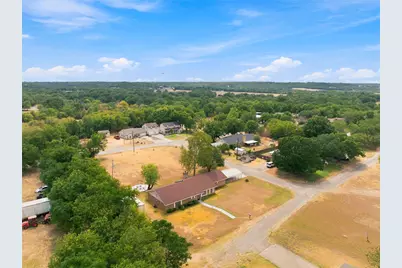 101 W Avenue G, Valley Mills, TX 76689 - Photo 27