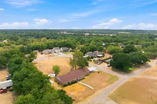 101 W Avenue G, Valley Mills, TX 76689 - Photo 27