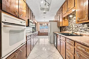 101 W Avenue G, Valley Mills, TX 76689 - Photo 3