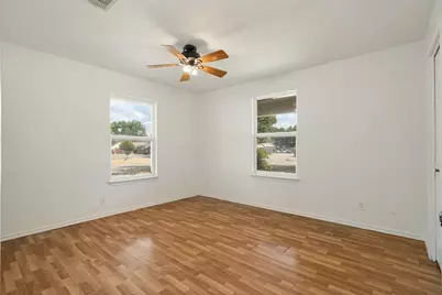 402 Myers Avenue, Cleburne, TX 76033 - Photo 9