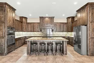 8460 Spicewood Springs Rd, Waco, TX 76633 - Photo 27