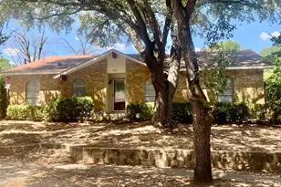 2917 Clover Valley Dr, Garland, TX 75043 - Photo 1