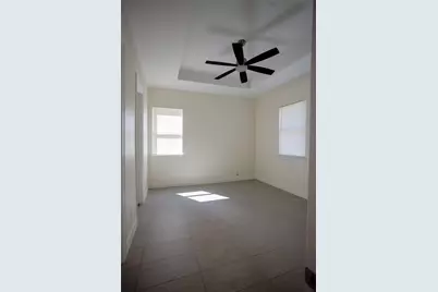 917 E Tucker Street, Fort Worth, TX 76104 - Photo 17
