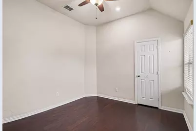 1344 Valley Vista Drive, Irving, TX 75063 - Photo 19