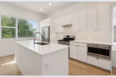 427 W 10th Street #201, Dallas, TX 75208 - Photo 11