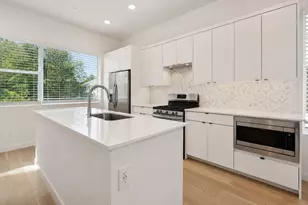 427 W 10th St, Dallas, TX 75208 - Photo 11