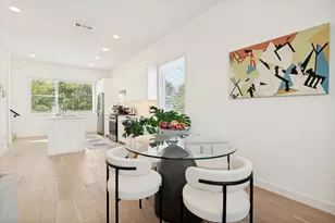 427 W 10th St, Dallas, TX 75208 - Photo 9