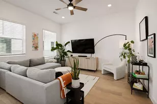 427 W 10th St, Dallas, TX 75208 - Photo 5