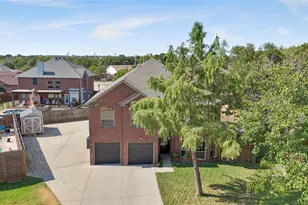 324 Georgian Oak Ct, Lake Dallas, TX 75065 - Photo 3