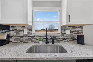 8325 Mckinney Ln, Joshua, TX 76058 - Photo 9