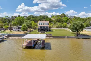 5901 Parkside Ct, Granbury, TX 76048 - Photo 3