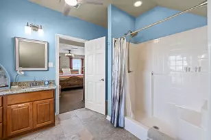 5901 Parkside Ct, Granbury, TX 76048 - Photo 23