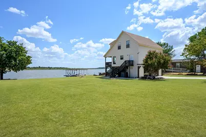 5901 Parkside Court, Granbury, TX 76048 - Photo 5