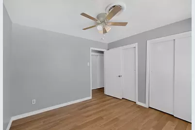 222 W Union Bower Road, Irving, TX 75061 - Photo 19