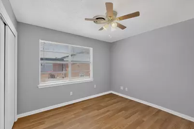 222 W Union Bower Road, Irving, TX 75061 - Photo 17
