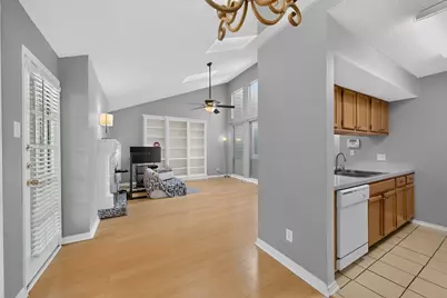 5750 Phoenix Drive #6, Dallas, TX 75231 - Photo 13