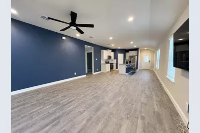 606 Capstone Circle, Granbury, TX 76048 - Photo 3