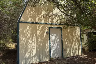 370 Locust St, Point, TX 75472 - Photo 17