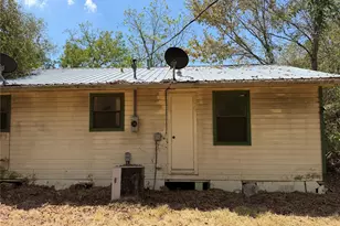 370 Locust St, Point, TX 75472 - Photo 19