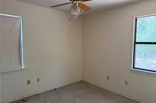 370 Locust St, Point, TX 75472 - Photo 9