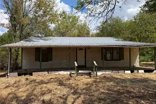 370 Locust St, Point, TX 75472 - Photo 1