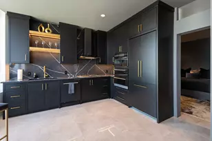 2430 Victory Park Ln, Dallas, TX 75219 - Photo 7