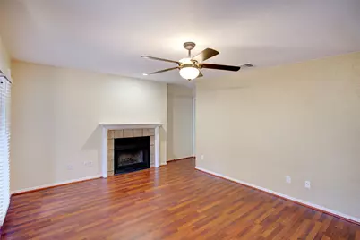 1304 Harwell Drive #4811, Arlington, TX 76011 - Photo 3