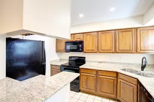 1304 Harwell Dr, Arlington, TX 76011 - Photo 5