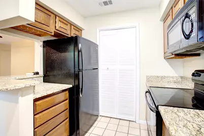 1304 Harwell Drive #4811, Arlington, TX 76011 - Photo 7