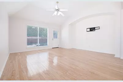 2755 Honey Suckle Drive, Grand Prairie, TX 75052 - Photo 15