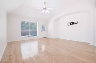 2755 Honey Suckle Dr, Grand Prairie, TX 75052 - Photo 15