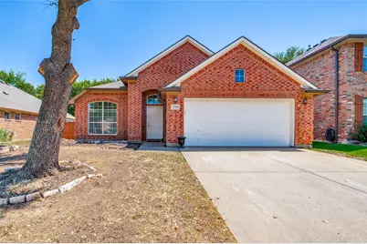 2755 Honey Suckle Drive, Grand Prairie, TX 75052 - Photo 1