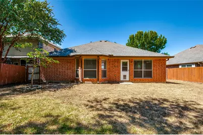 2755 Honey Suckle Drive, Grand Prairie, TX 75052 - Photo 25