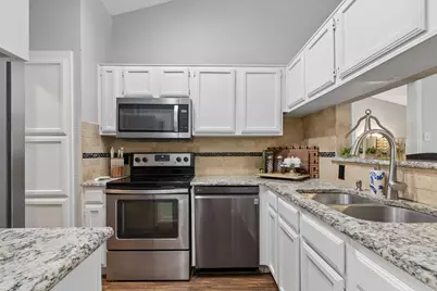 6512 Highview Terrace, Watauga, TX 76148 - Photo 9