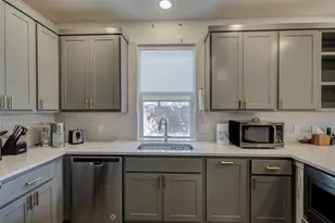 1126 Clifftop Ln, Dallas, TX 75208 - Photo 11