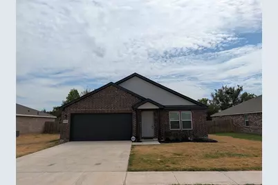 504 Jameson Street, Springtown, TX 76082 - Photo 1