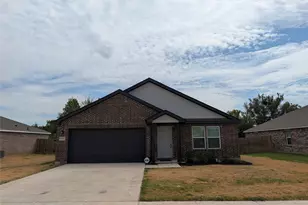 504 Jameson St, Springtown, TX 76082 - Photo 1
