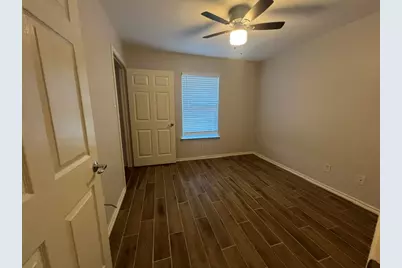 703 Mill Street, Gainesville, TX 76240 - Photo 9