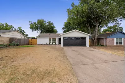 609 Thornwood Trail, Grand Prairie, TX 75052 - Photo 1