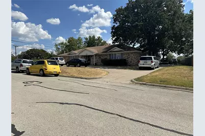 1700 Northcrest Drive, Arlington, TX 76012 - Photo 5