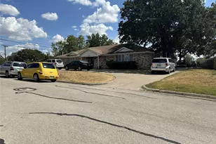 1700 Northcrest Dr, Arlington, TX 76012 - Photo 5