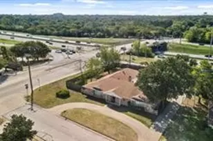 1700 Northcrest Dr, Arlington, TX 76012 - Photo 1
