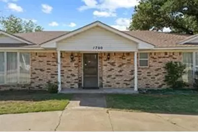 1700 Northcrest Drive, Arlington, TX 76012 - Photo 3