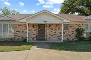 1700 Northcrest Dr, Arlington, TX 76012 - Photo 3